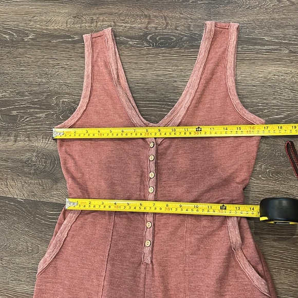 NWOT Free People Beach Sleeveless V-Neck Button-Front romper jumpsuit - XS - Picture 9 of 10